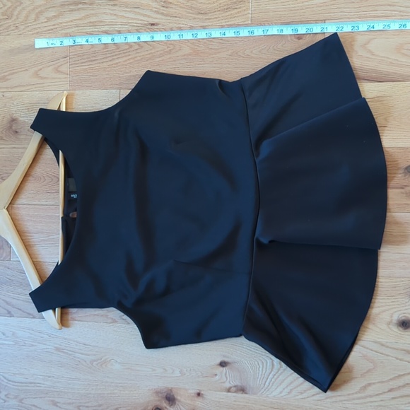 Bisou Bisou. Black Short Sleeve Peplum Top. Size XL. - Picture 6 of 10